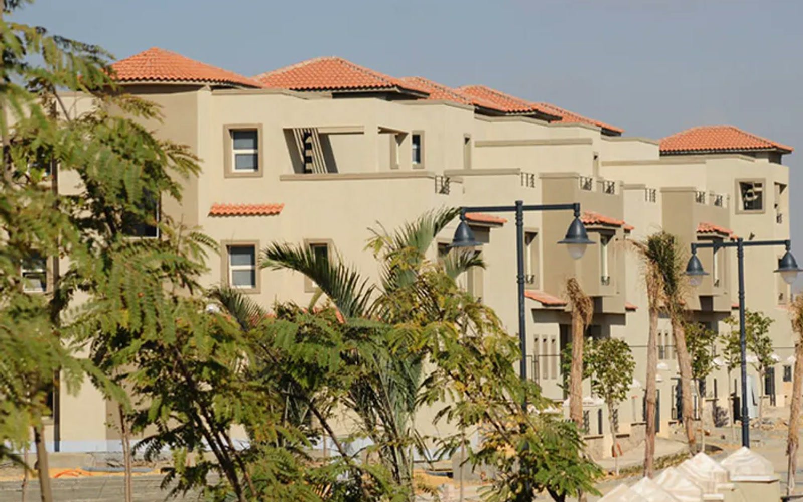 clubhouse في بالم هيلز قطامية